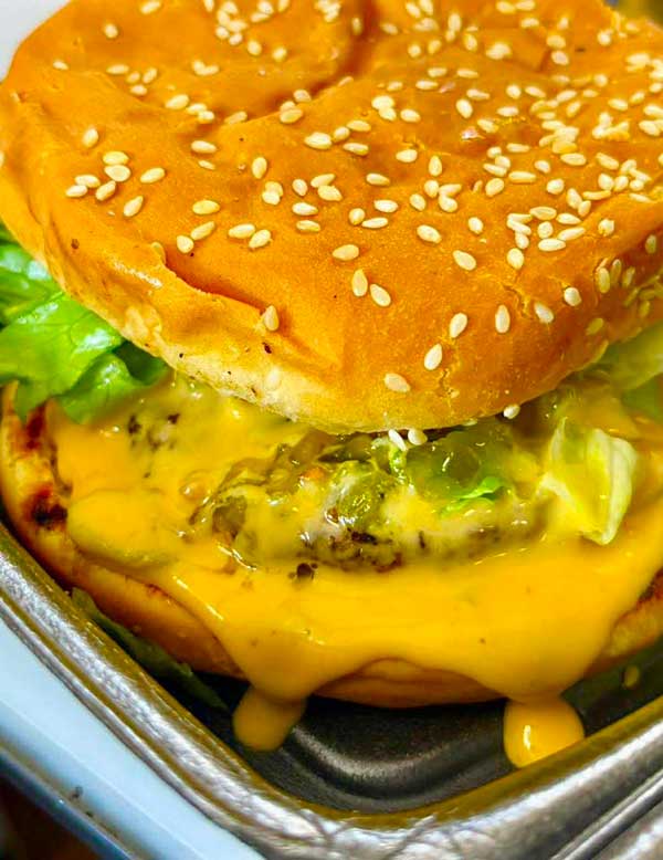 food-truck-in-las-cruces-fajaitaqueso-burger